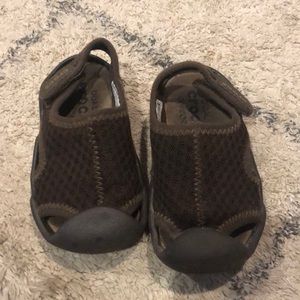 Crocs toddler boy shoes